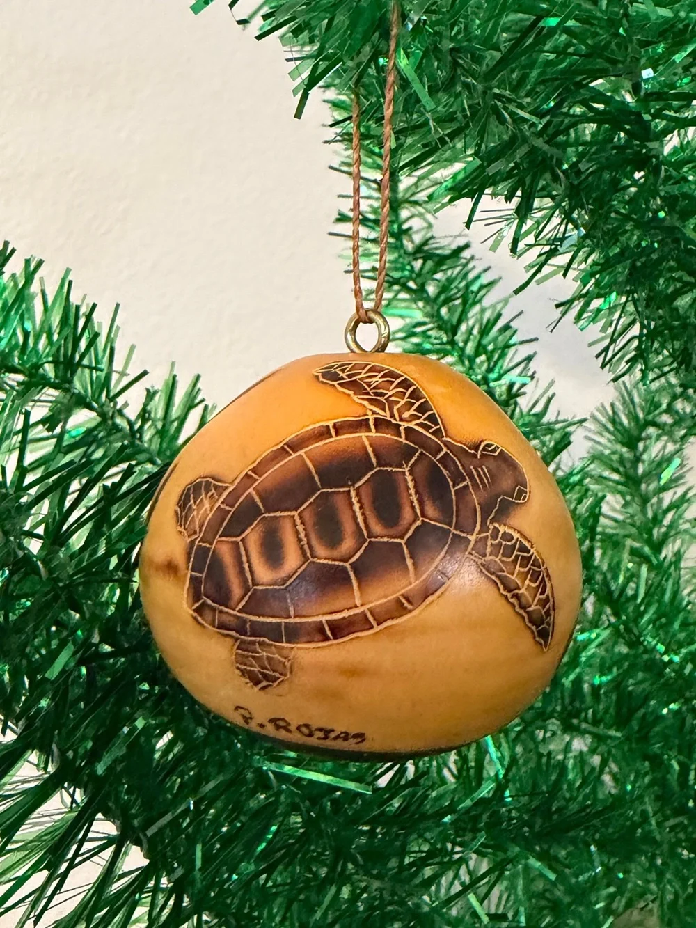 VTG Peruvian Handmade Sea Turtle Carved Christmas Gourd Ornament Signed P. Rojas